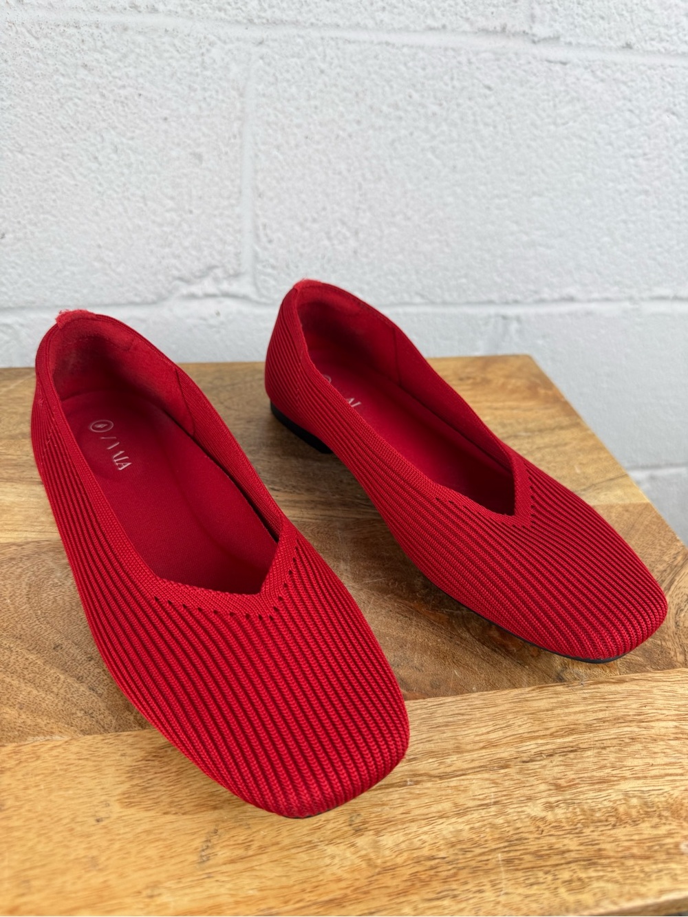 VIVAIA Margot Ruby Red Square Toe V-Cut Knit Ballet Flats EU 38.5